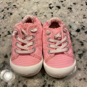 Roxy toddler girl pink shoe size 6